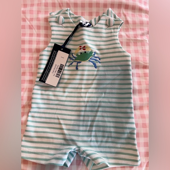Striped Sleeveless Romper with Crab Design - Picture 2 of 3